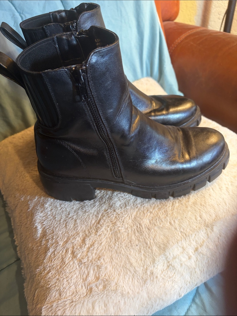 MIA Black Leather Chukka Zip Booties